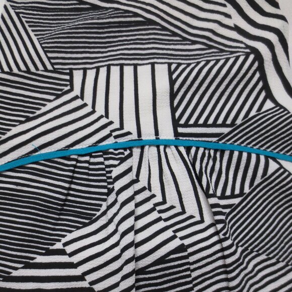 THML womens DRESS black OFF-WHITE lined ABSTRACT shift MIDI size M - Picture 4 of 10